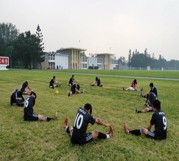 「中華民國大專校院100學年度足球運動聯賽」(預賽)圖片