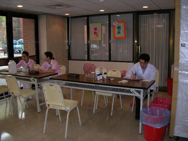 94學年度新生健康檢查圖片