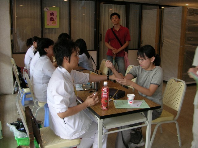 94學年度新生健康檢查圖片