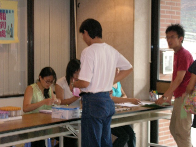 94學年度新生健康檢查圖片